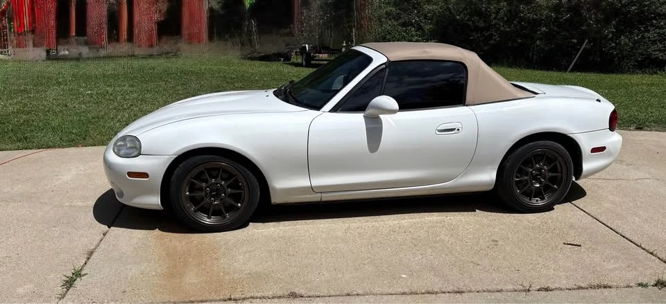 2001 Mazda NB MX-5 Miata - Image 3 of 6