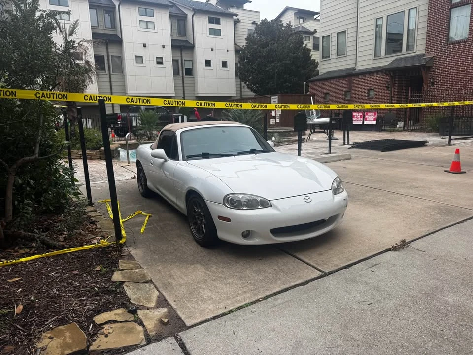 2001 Mazda NB MX-5 Miata - Image 5 of 6