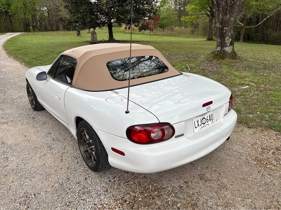 2001 Mazda NB MX-5 Miata - Image 2 of 6