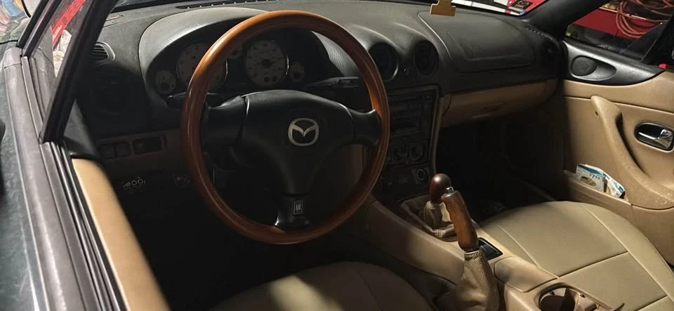 2001 Mazda NB MX-5 Miata - Image 6 of 8