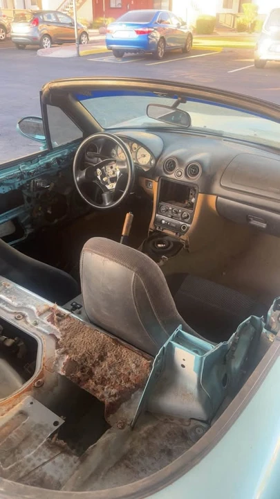 2001 Mazda NB MX-5 Miata - Image 6 of 20