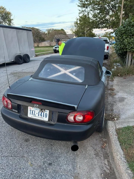 2001 Mazda NB MX-5 Miata - Image 2 of 9