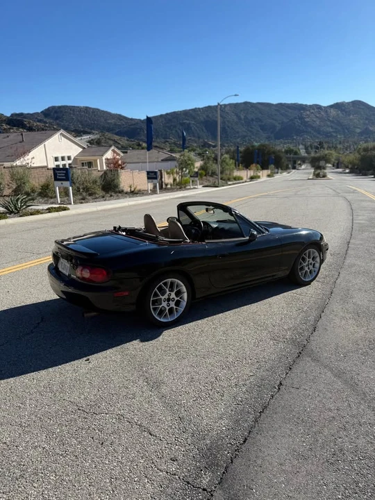 2001 Mazda NB MX-5 Miata - Image 4 of 17