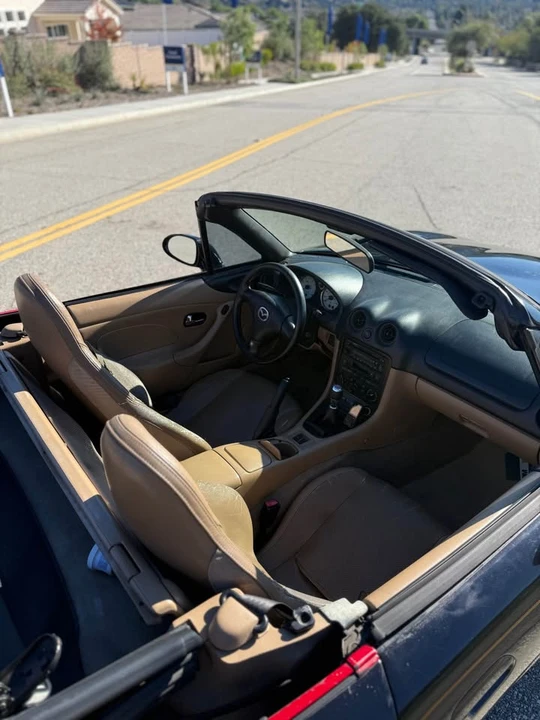 2001 Mazda NB MX-5 Miata - Image 8 of 17
