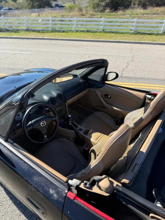 2001 Mazda NB MX-5 Miata - Image 9 of 17