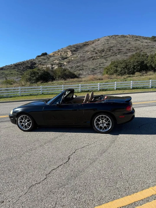 2001 Mazda NB MX-5 Miata - Image 2 of 17