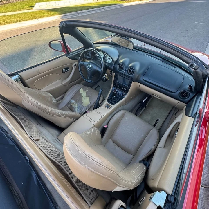 2001 Mazda NB MX-5 Miata - Image 9 of 11