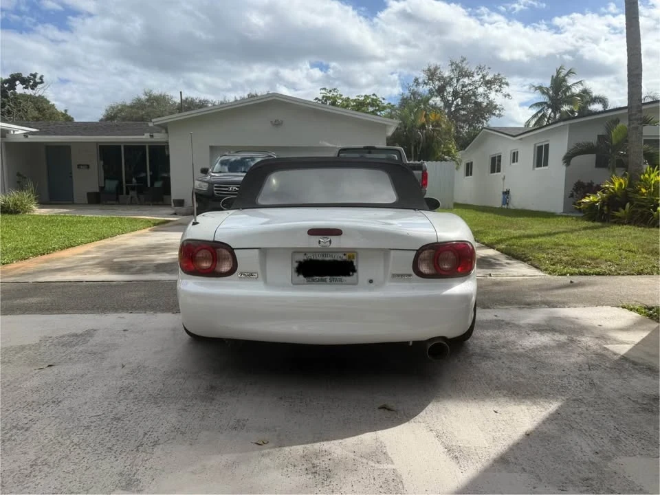 2001 Mazda NB MX-5 Miata - Image 3 of 9