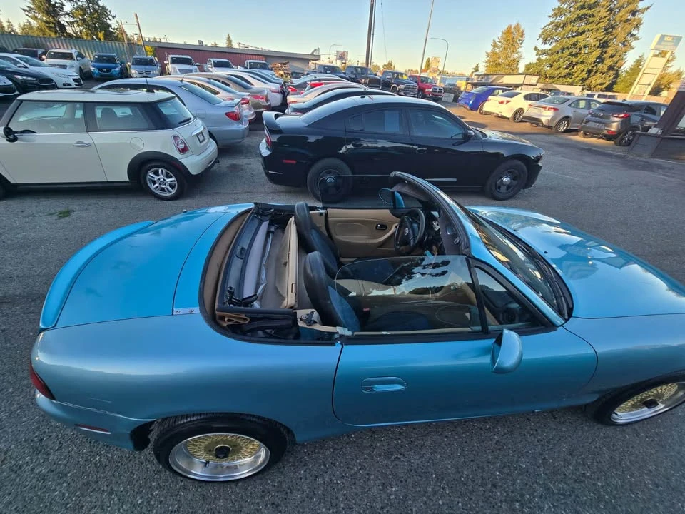 2001 Mazda NB MX-5 Miata - Image 10 of 15