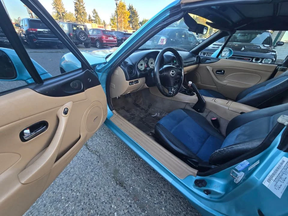 2001 Mazda NB MX-5 Miata - Image 9 of 15