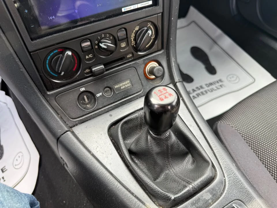 2001 Mazda NB MX-5 Miata - Image 17 of 18