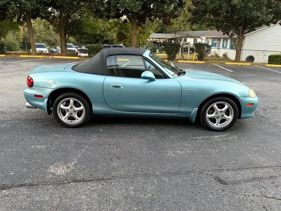 2001 Mazda NB MX-5 Miata - Image 14 of 18