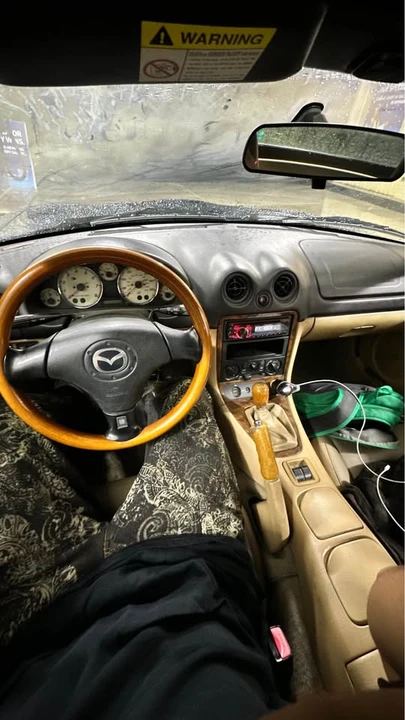 2001 Mazda NB MX-5 Miata - Image 7 of 11