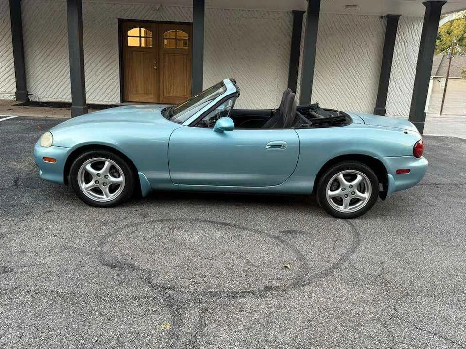 2001 Mazda NB MX-5 Miata - Image 3 of 20