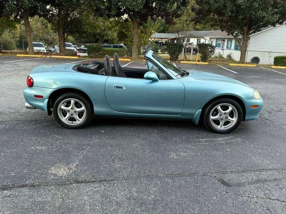 2001 Mazda NB MX-5 Miata - Image 4 of 20