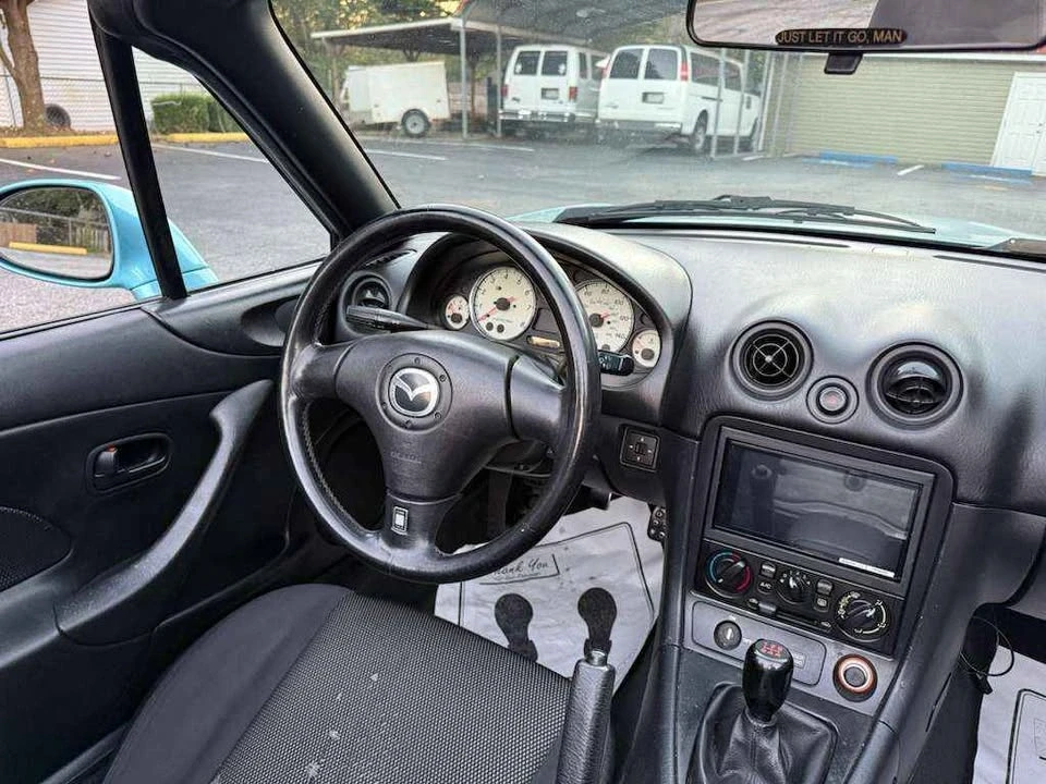 2001 Mazda NB MX-5 Miata - Image 18 of 20