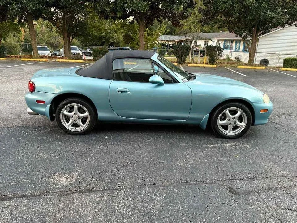 2001 Mazda NB MX-5 Miata - Image 10 of 20