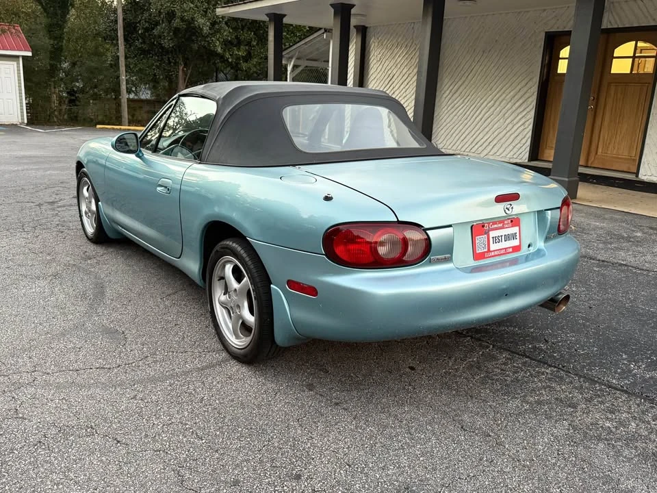 2001 Mazda NB MX-5 Miata - Image 16 of 20