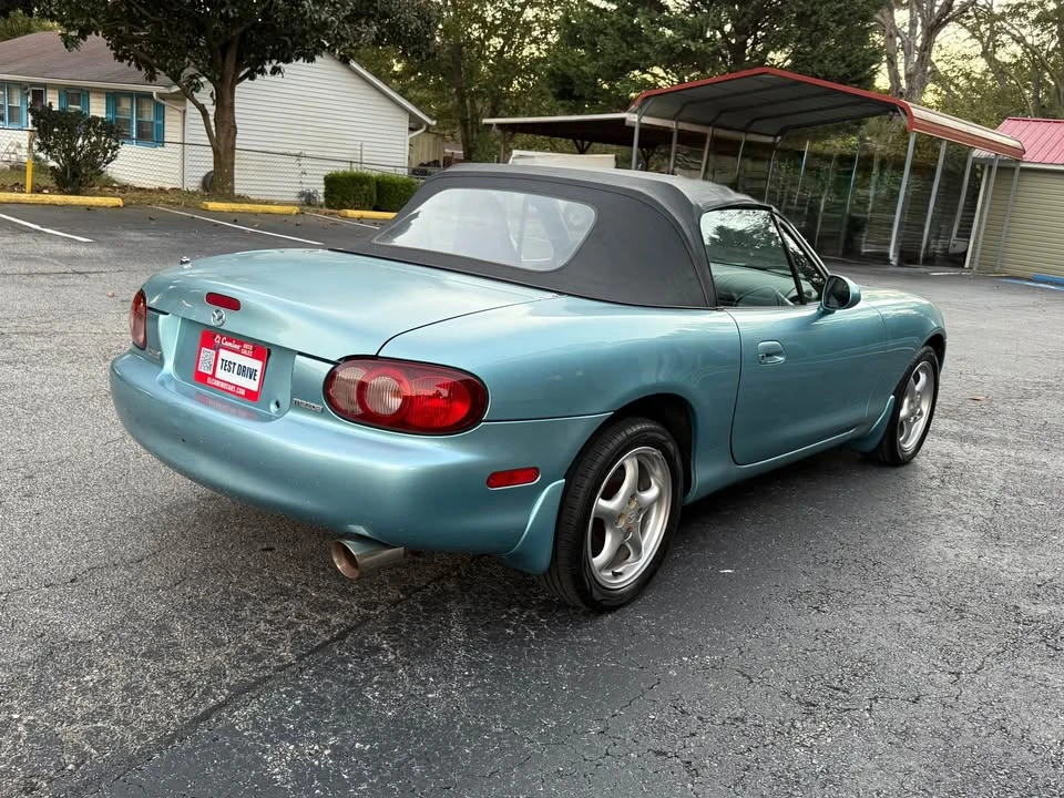 2001 Mazda NB MX-5 Miata - Image 16 of 20