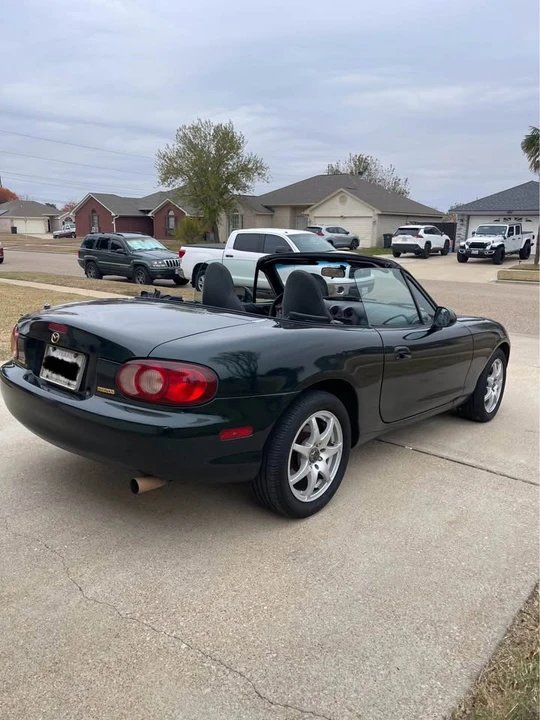 2001 Mazda NB MX-5 Miata - Image 2 of 7