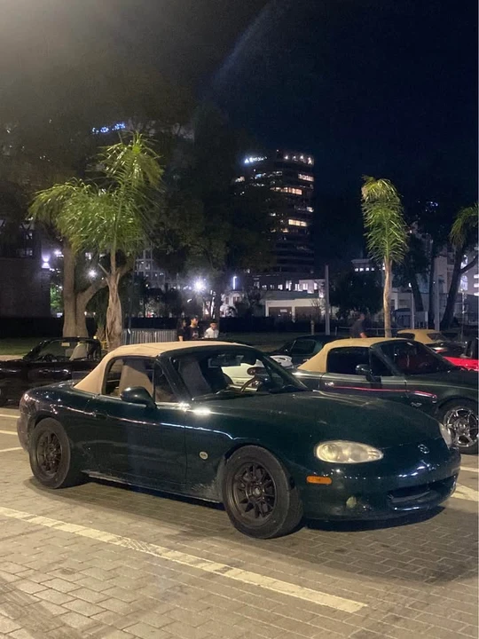 2001 Mazda NB MX-5 Miata - Image 2 of 3