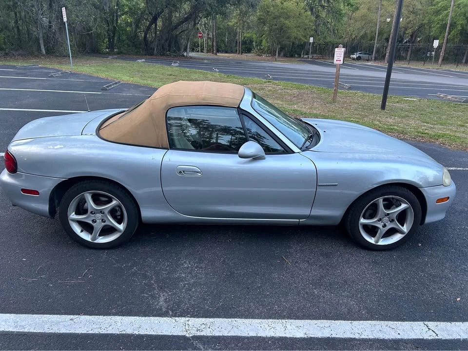 2001 Mazda NB MX-5 Miata - Image 8 of 20