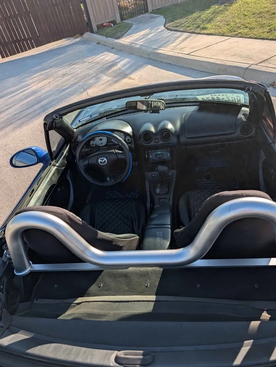 2001 Mazda NB MX-5 Miata - Image 5 of 9