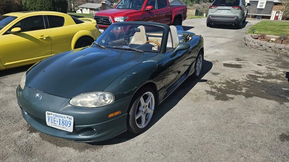 2001 Mazda NB MX-5 Miata - Image 2 of 10