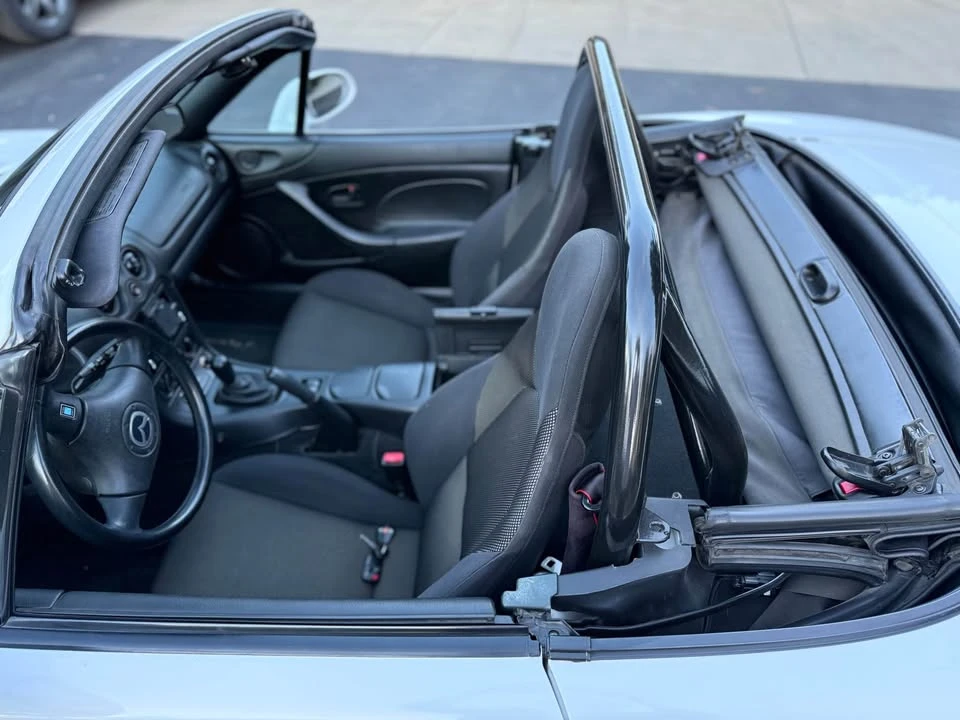 2001 Mazda NB MX-5 Miata - Image 9 of 16