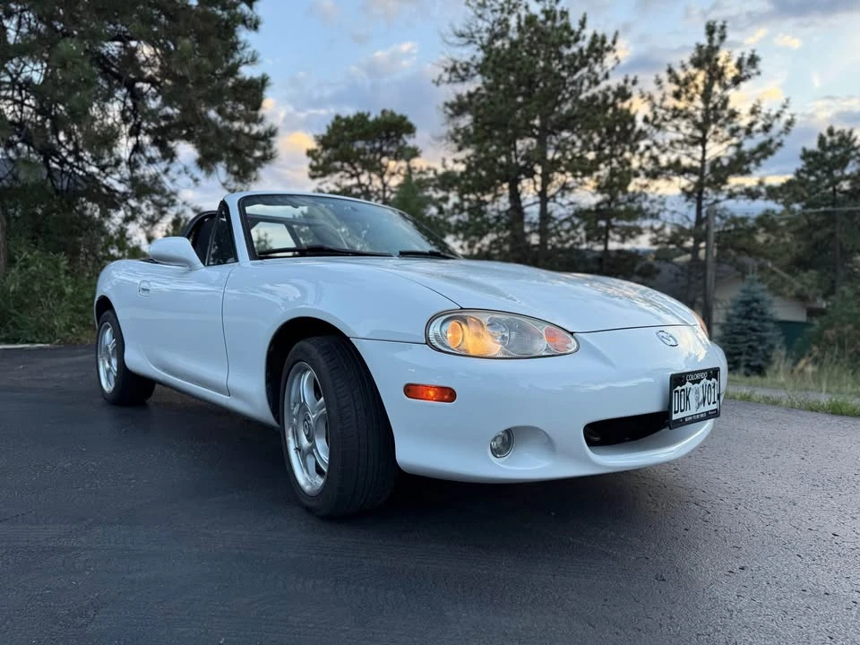 2001 Mazda NB MX-5 Miata - Image 2 of 16