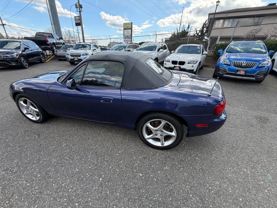 2001 Mazda NB MX-5 Miata - Image 10 of 15