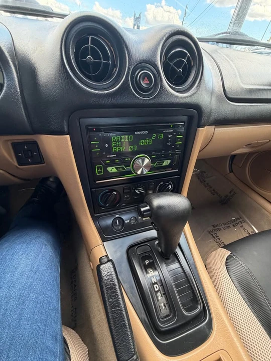 2001 Mazda NB MX-5 Miata - Image 14 of 15