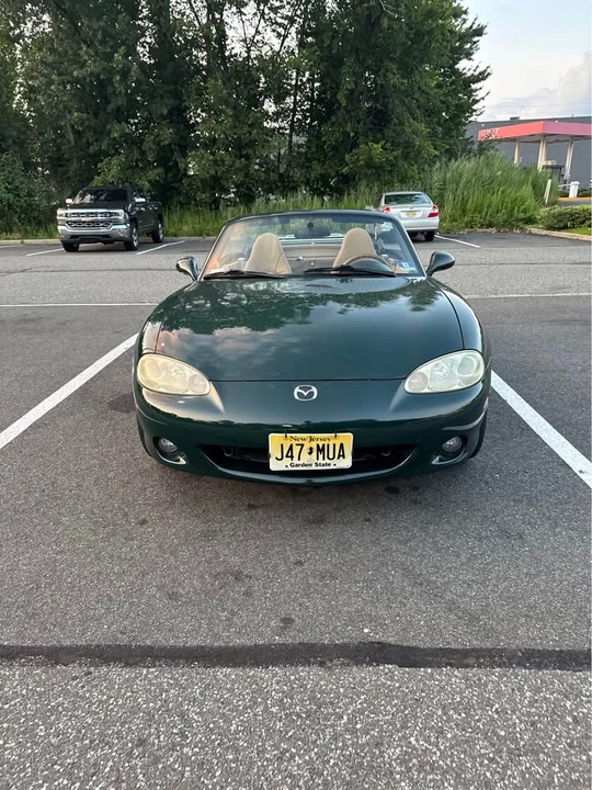 2001 Mazda NB MX-5 Miata - Image 2 of 11
