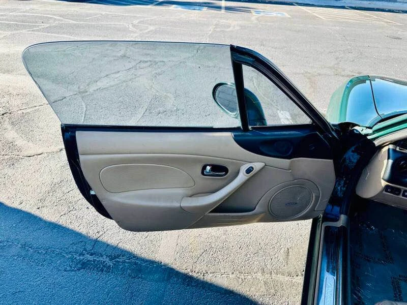 2001 Mazda NB MX-5 Miata - Image 16 of 19