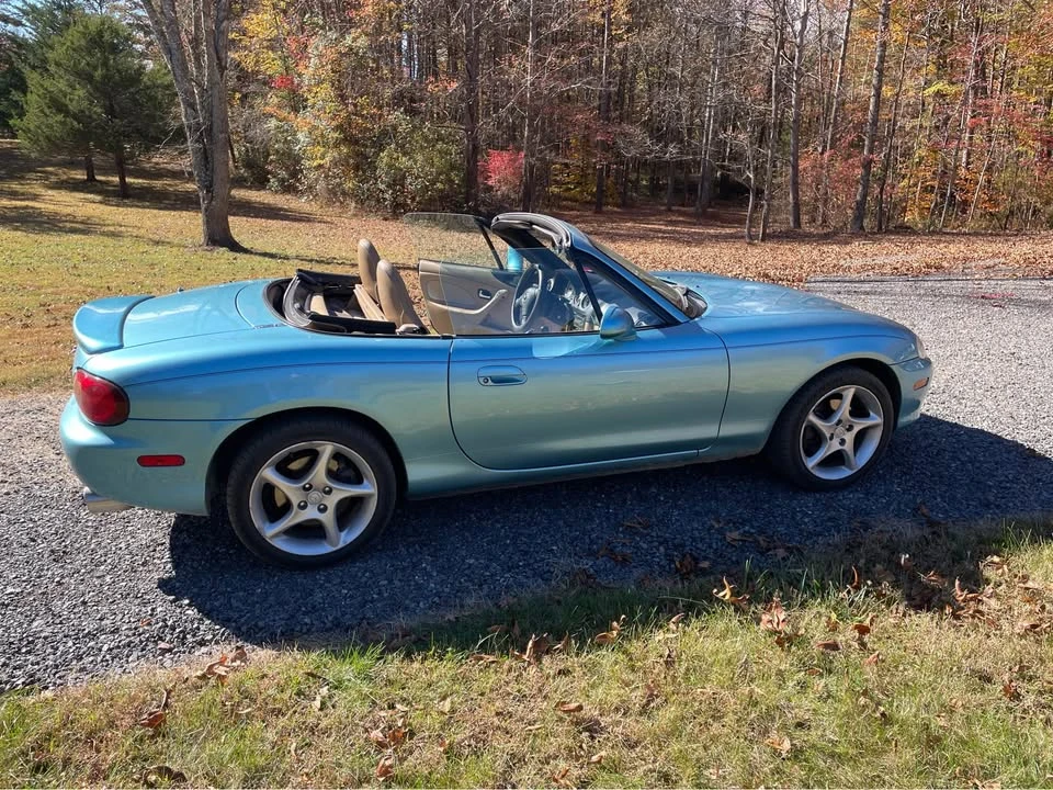 2001 Mazda NB MX-5 Miata - Image 2 of 8