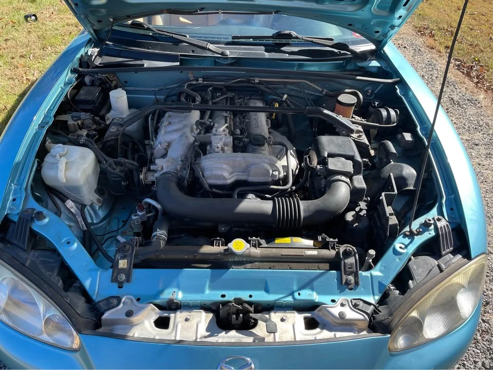 2001 Mazda NB MX-5 Miata - Image 5 of 8