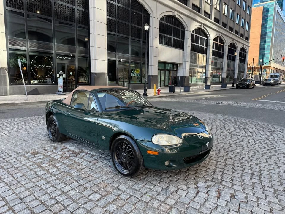 2001 Mazda NB MX-5 Miata - Image 2 of 20