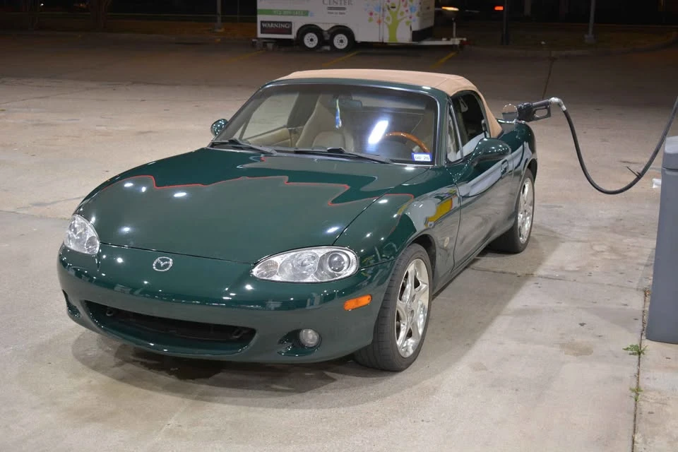 2001 Mazda NB MX-5 Miata - Image 2 of 6