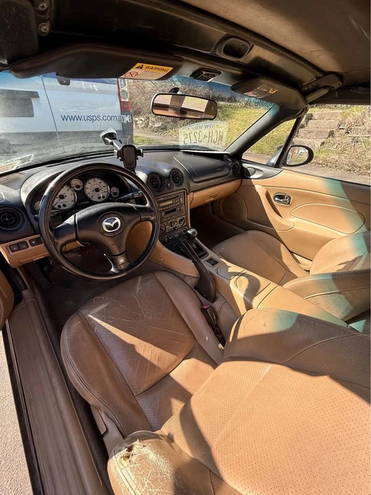 2001 Mazda NB MX-5 Miata - Image 6 of 12