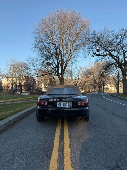 2001 Mazda NB MX-5 Miata - Image 3 of 12