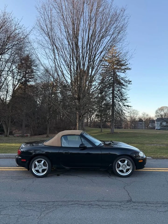 2001 Mazda NB MX-5 Miata - Image 12 of 12