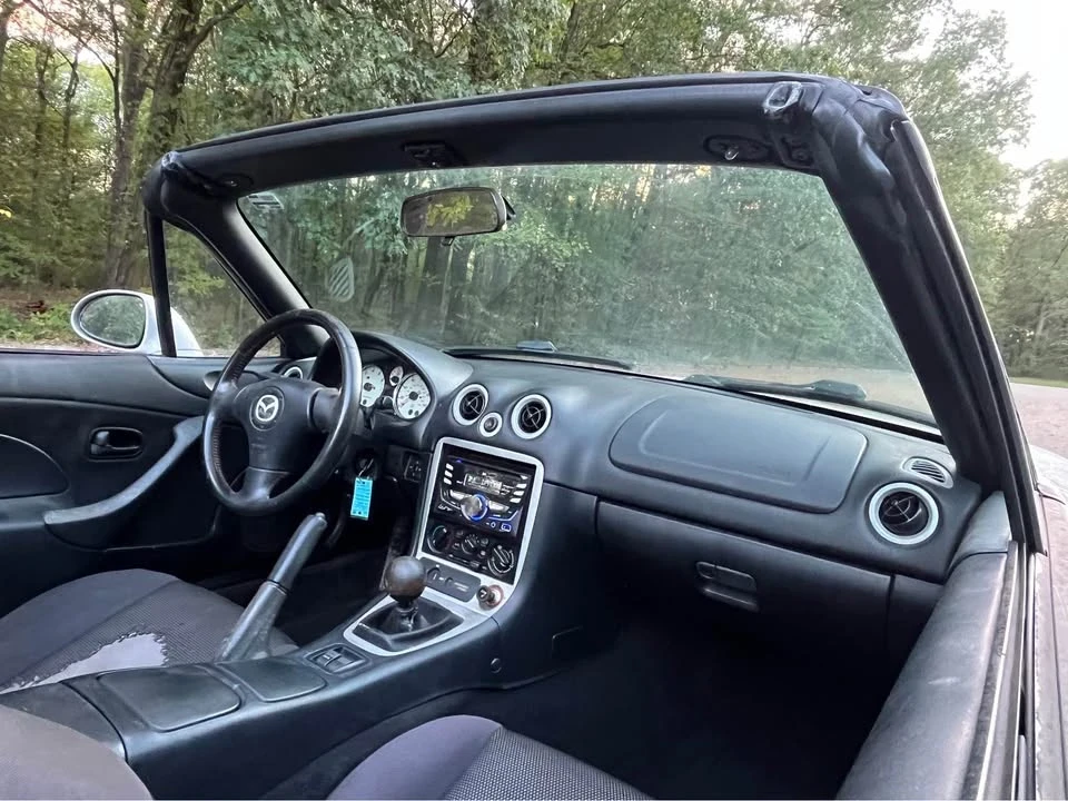 2001 Mazda NB MX-5 Miata - Image 10 of 16
