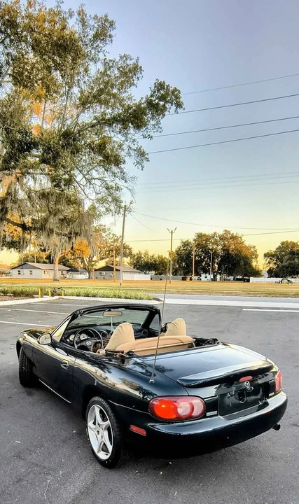 2001 Mazda NB MX-5 Miata - Image 10 of 15