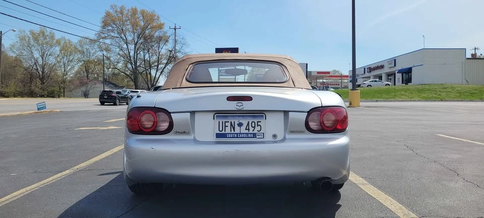 2001 Mazda NB MX-5 Miata - Image 4 of 16