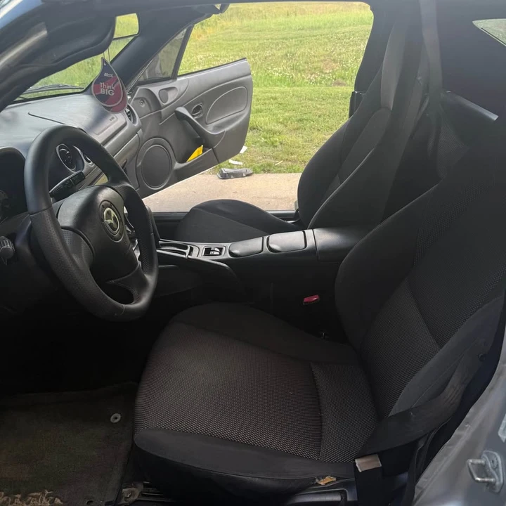 2001 Mazda NB MX-5 Miata - Image 4 of 12