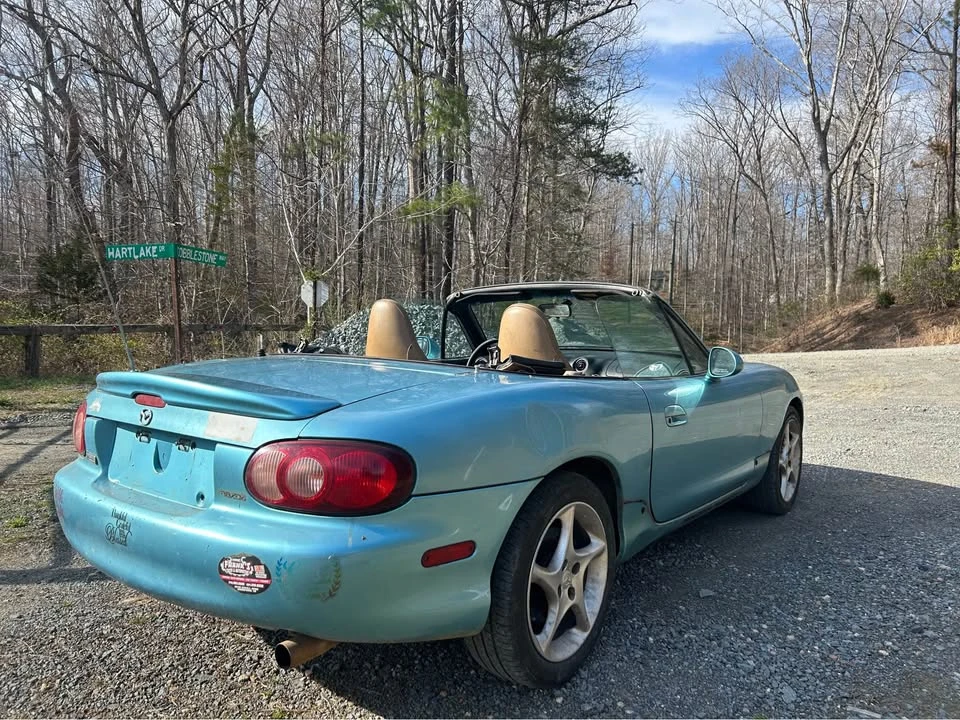 2001 Mazda NB MX-5 Miata - Image 5 of 18