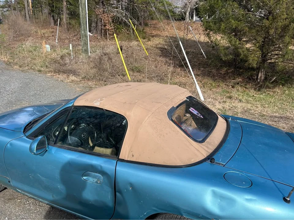 2001 Mazda NB MX-5 Miata - Image 9 of 18