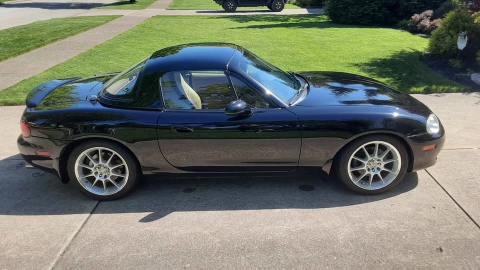 2001 Mazda NB MX-5 Miata - Image 3 of 7