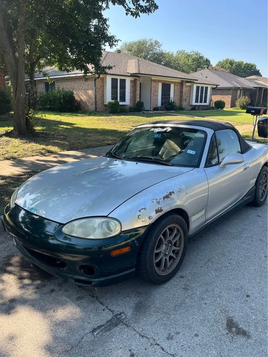 2001 Mazda NB MX-5 Miata - Image 2 of 5