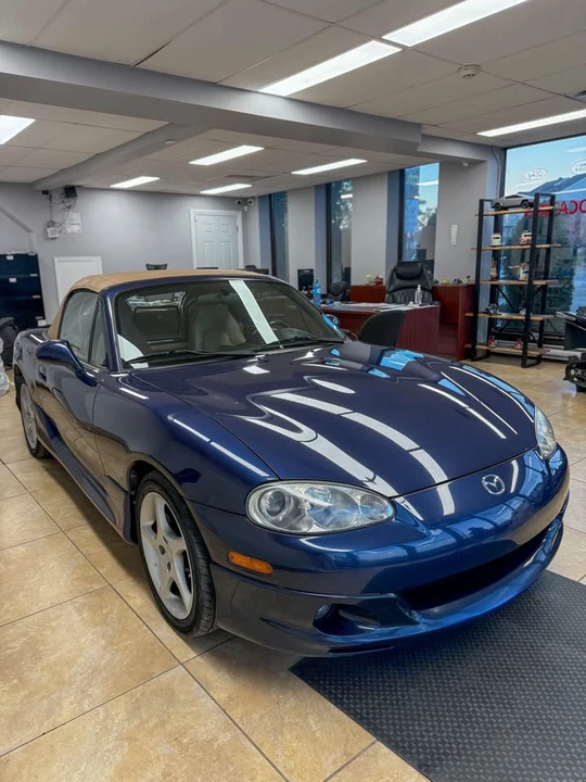2001 Mazda NB MX-5 Miata - Image 3 of 15